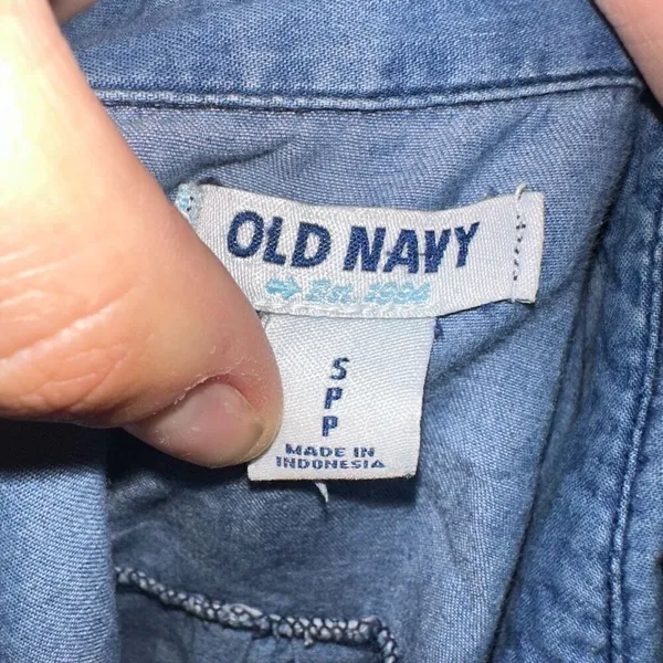 Old Navy denim 1/4 button S normcore classic shirt - Image 3