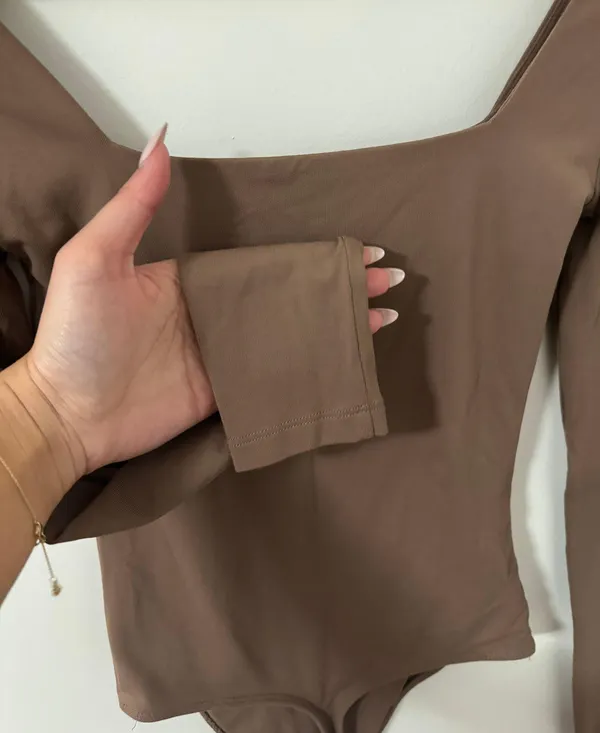 Babaton contour long sleeve bodysuit - Image 4