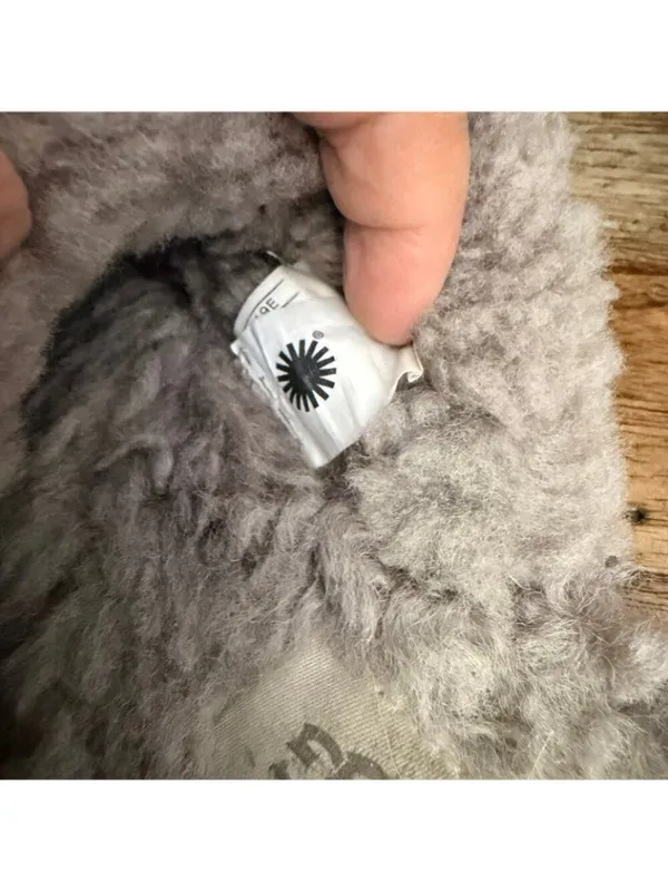 UGG Scuffette Size 6 - Image 6