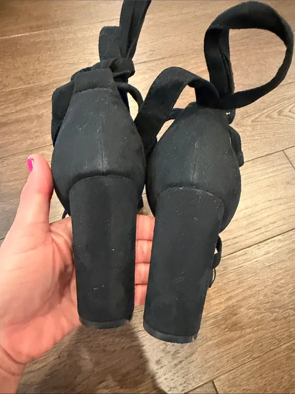 Carcuume Strappy Chunky Heels High in Black Suede Size 8 - C72-005 - Image 9