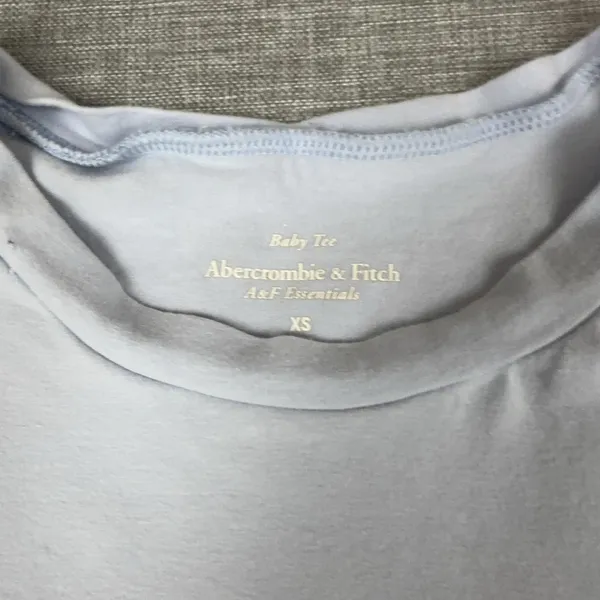 Abercrombie & Fitch Shirt‎ Womens XS Blue Cropped Crew Neck Short Sleeve Cotton - Image 2