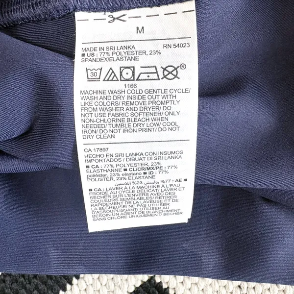 Old Navy Extra High-Waisted PowerSoft 7/8 Leggings in Navy Star Print Medium - Image 9