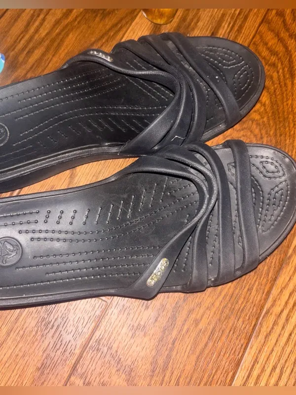 Crocs Rhonda Wedge Sandals Slip-On Strappy Slides Open Toe Black Women's Size 9 - Image 2