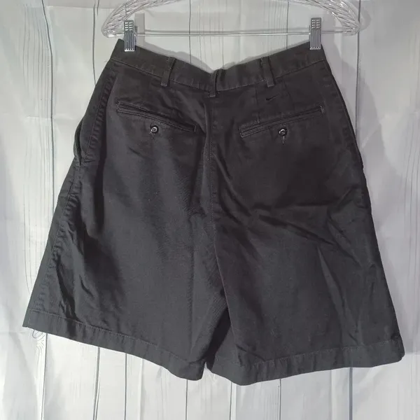 Nike women's black casual high-waisted golf shorts - Image 5