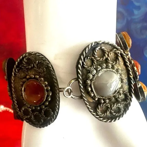 Vintage Cheval Quartz Agate Stone Cuff Watch - Image 6