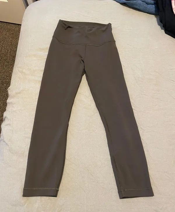 Lululemon Wunder Train Leggings - Image 2