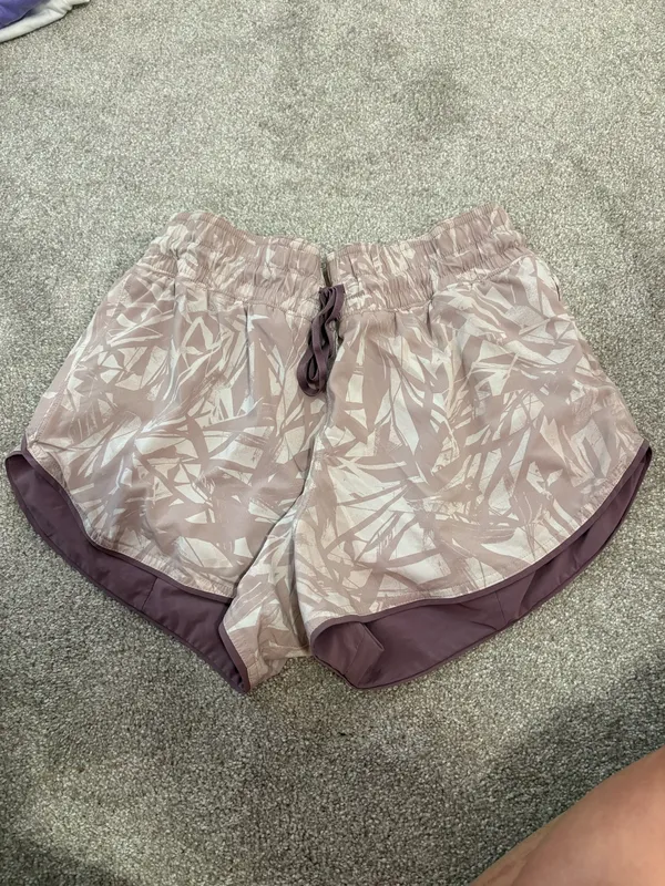 Lululemon Choose A Side Short *Reversible 3" - Image 7