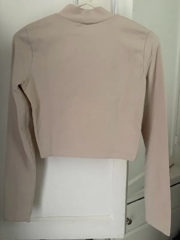 Zara Cream Cropped Long Sleeve Mock Neck Top Size S - Image 5