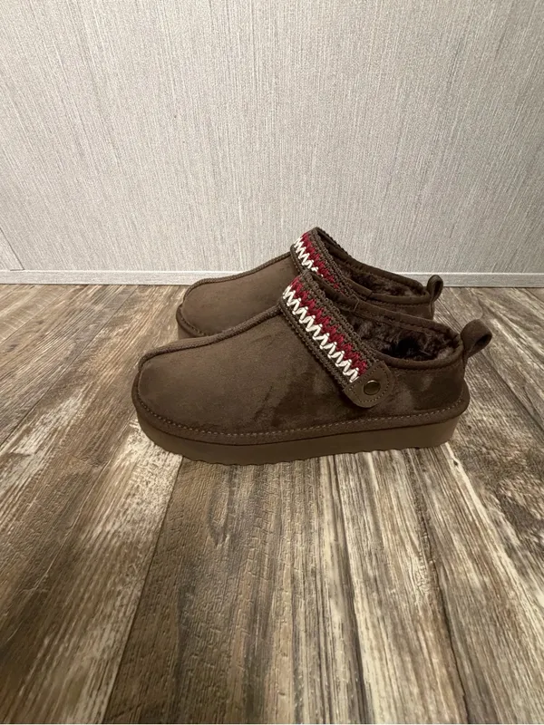Women’s Brown FauxSuede Slip-On Loafers with Red & White Accent Strap Size 9 - Image 7