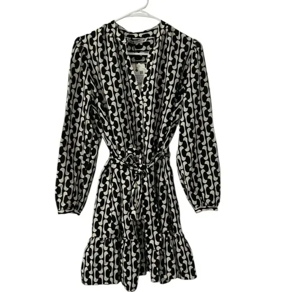 Zara Black & White Printed Mini Oversized Dress(Size Small) - Image 2