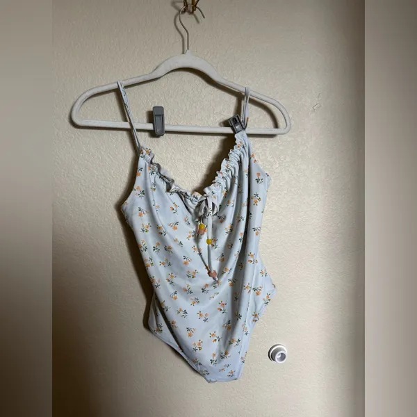AERIE Floral Keyhole One Piece Cheeky Swimsuit‎ Sz Medium Ditsy - Image 2