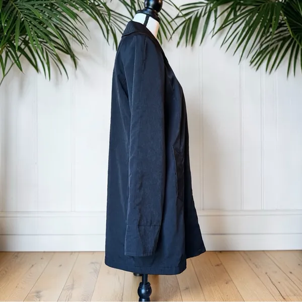 Nautica Black Raincoat Jacket Women’s Small Lightweight Hidden Button Lined Coat - Image 2
