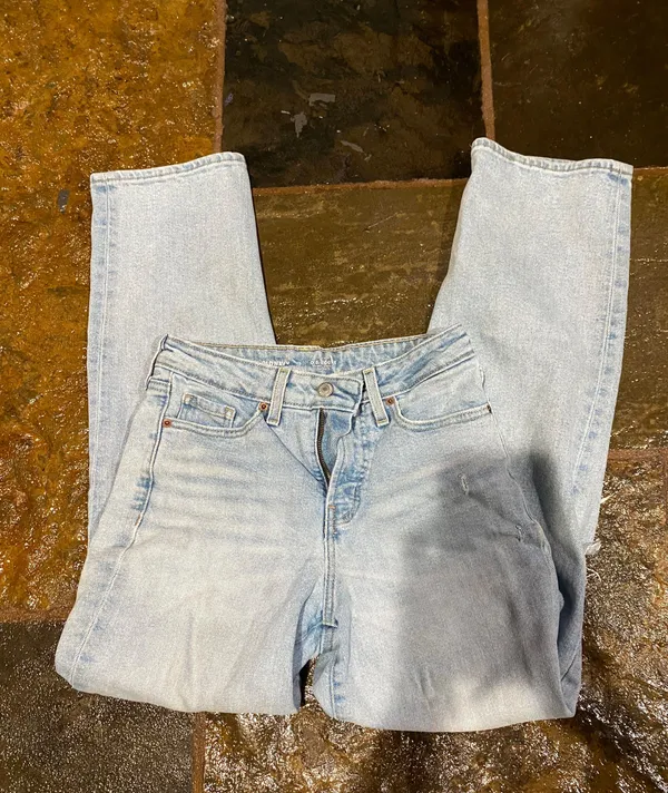 Old Navy jeans - Image 3
