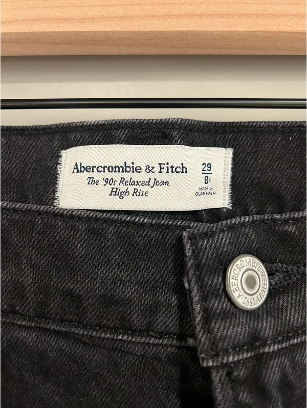 Abercrombie 90’s relaxed high rise jeans - Image 3