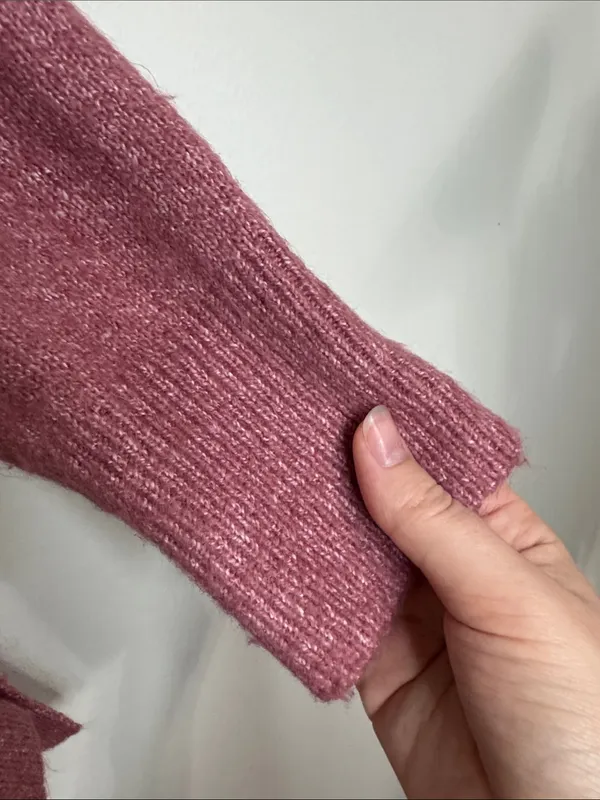 UpWest Resort & Mercantile V-Neck Plush Chunky Sweater Hi Lo Dusty Mauve size M - Image 5