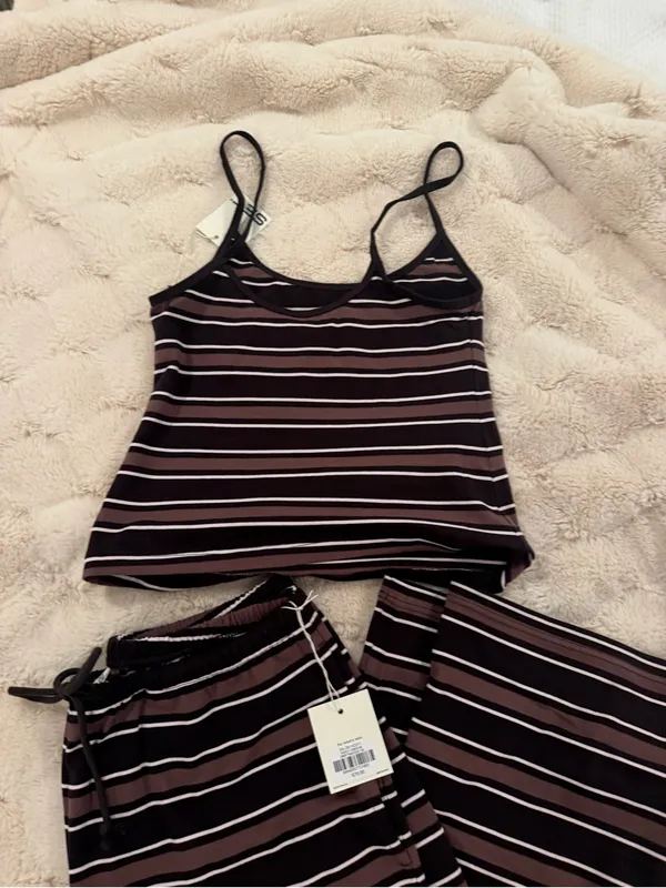SET Active Easy Stripe Pants & Tank in Driftwood - Image 4