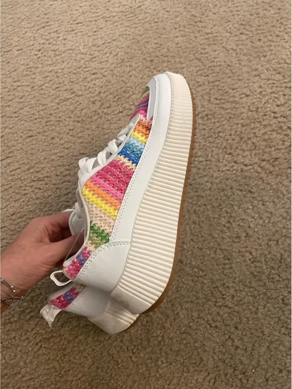 C324 Sneakers colorful size 7 woman comfy new - Image 3