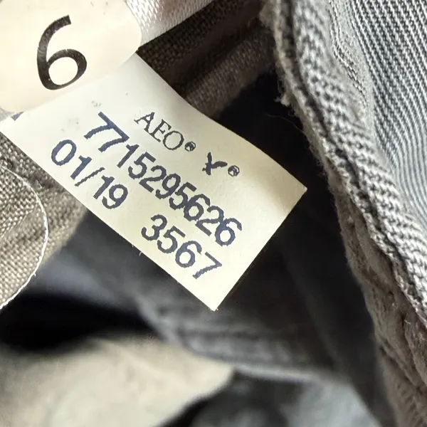 American Eagle Gray Lyocell High Rise Pleated‎ Tapered Button Fly Pants Size 0 - Image 9