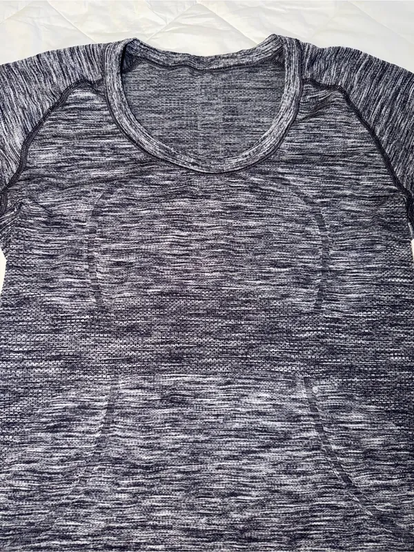 lululemon athletica Women's Heathered Black Short-Sleeve Crew - Image 2