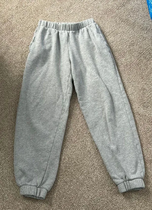 Brandy Melville Grey Sweatpants - Image 3