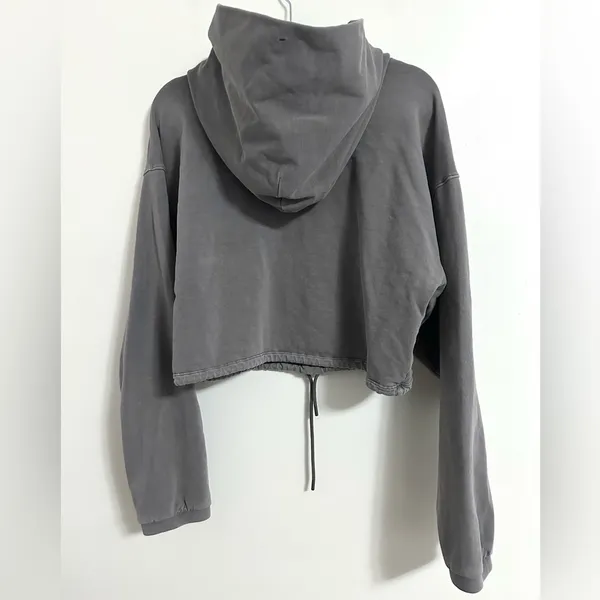Aritzia The Group by Babaton Weekender Pullover Cinch Cropped Hoodie Gray Small - Image 3