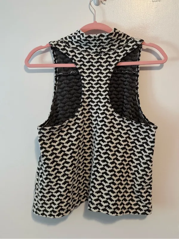 We The Free Black and White Knit Sleeveless Top - Image 6