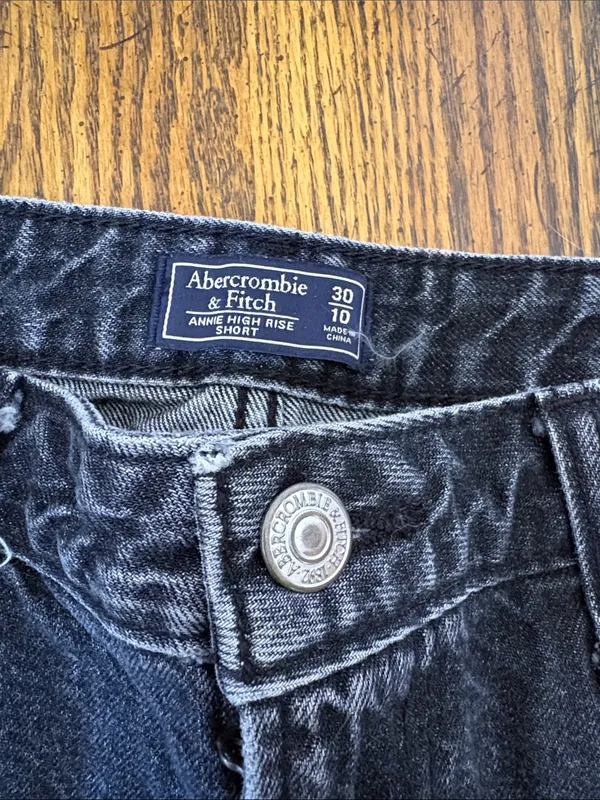 Abercrombie and Fitch High-Rise Black Denim Frayed Hem Women's Shorts - Image 2