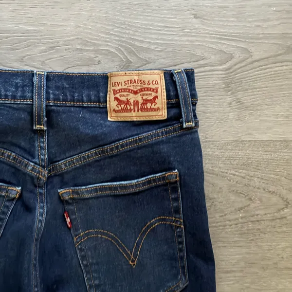 Levi’s High Rise Ribcage Straight Leg Ankle Jeans - Image 11