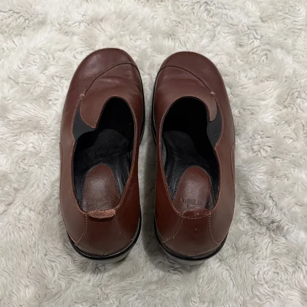 Dansko brown leather slip-on comfort shoes or clogs Woman's Size 37‎ or 6.5 - 7 - Image 4