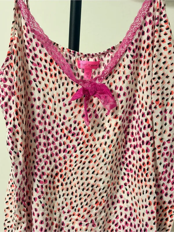 Women’s Pink Printed Cami Tank with Lace Trim - Image 3