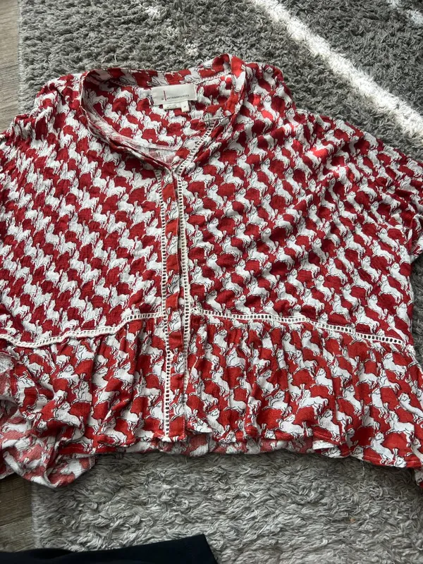 Anthropologie oversized XS horse print blouse - Image 3