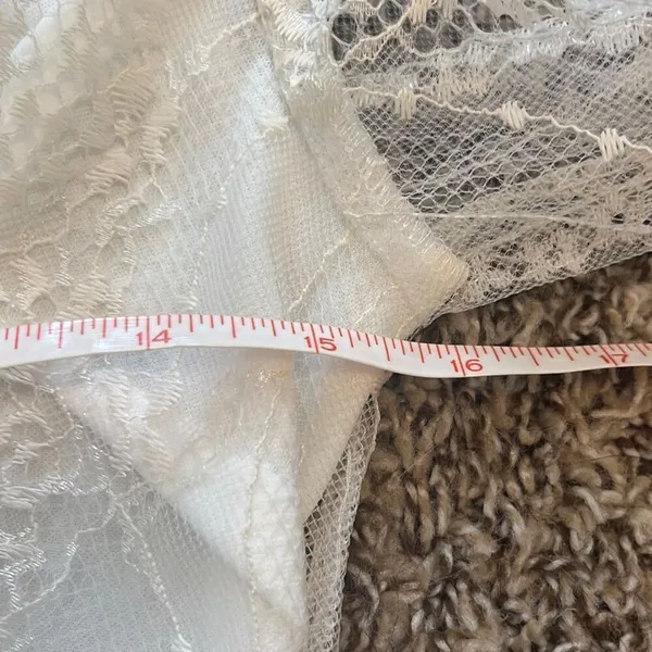 PrettyLittleThing White Lace Deep Plunge Ruffle Dress‎ Prom Bachelorette Party - Image 6