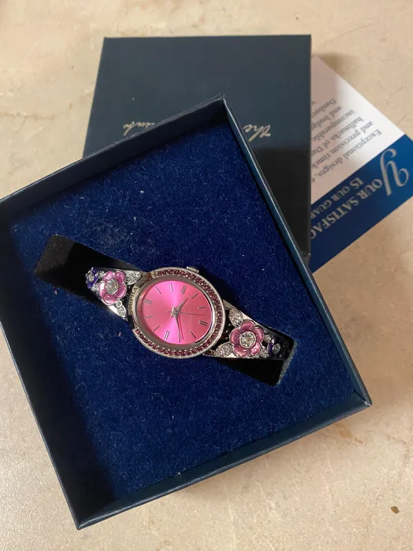Danbury Mint Custom Cherry Blossom Watch - Image 4