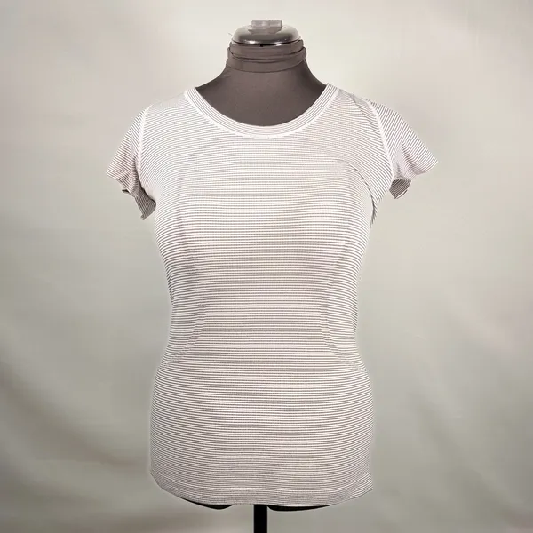 Women’s Lululemon White Swiftly Tech Hip Length Crew Neck Tee Size 6 - Image 2