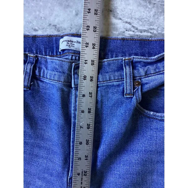Abercrombie & Fitch The Mom High Rise Jeans Medium Wash Blue Size 31 12 Regular - Image 4