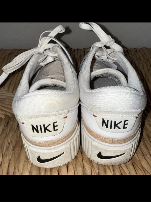 Women's Nike Court Visit Legacy Lift Casual Shoes Size 8 - Image 4