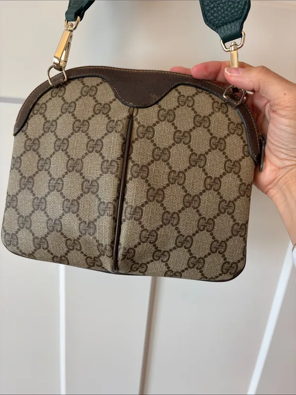 Gucci Beige Brown GG Canvas Crossbody with Green-Red Stripe - Image 4