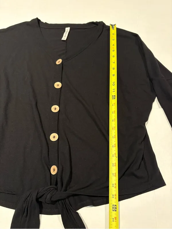 Zenana Outfitters Boho Black Button-Front Tie Hem V-Neck Blouse Size M - Image 4