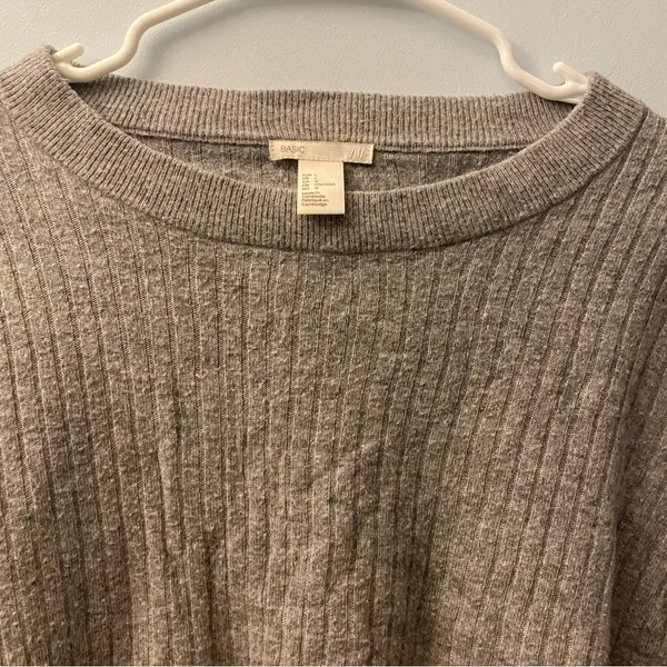 H&M‎ Ribbed Sweater Top - Image 3