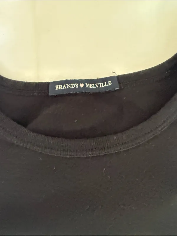 BRANDY MELVILLE Black Graphic Crop Tee - Image 4