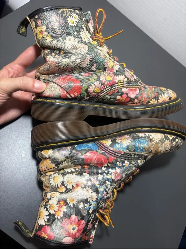 DR. MARTENS 1460 Vintage 90s Floral Boots - Image 7