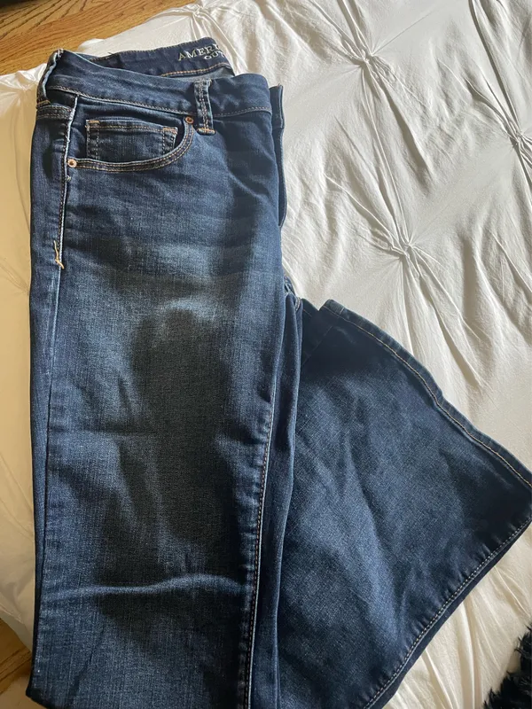 ⚠️SOLD⚠️American eagle jeans - Image 4