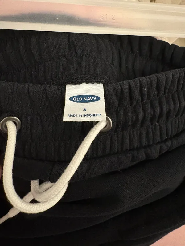 Old Navy Black Joggers - Image 3