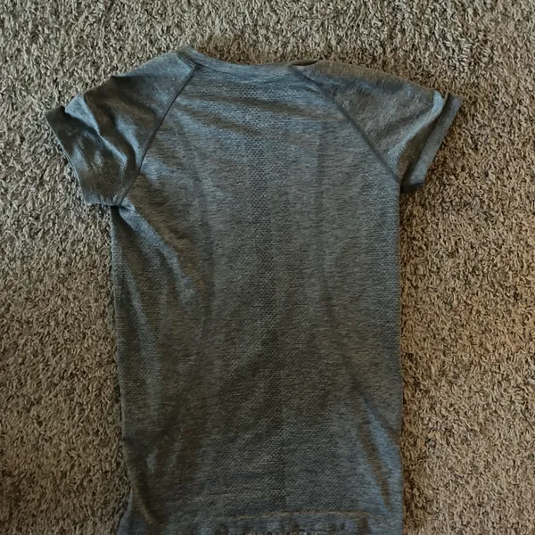 Lululemon Gray Swiftly Tech Short Sleeve - Image 2