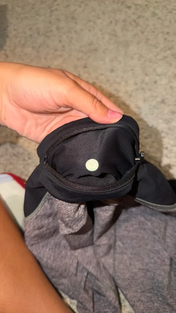 Lululemon Speed up Shorts 2.5" - Image 4