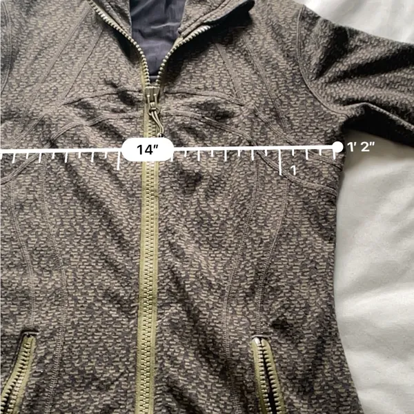 Lululemon Define Jacket in Brave Olive Size 4 - Image 14