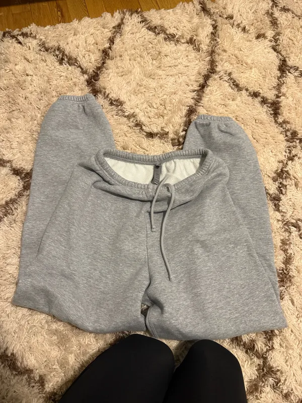 SKIMS Sweat Set - Image 5