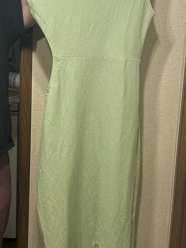 One-Shoulder Sage Green Ribbed Midi Dress - Image 2