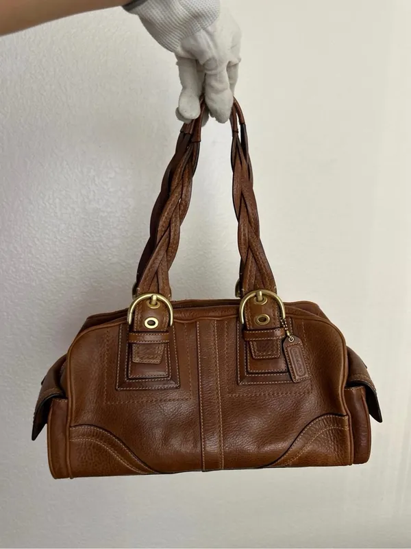 COACH Vintage Leather Shoulder Bag with dustbag - Image 2