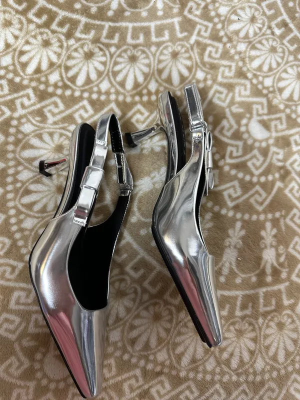 Anne Klein Metallic Silver Pointed Slingback pumps with Bow - Image 2